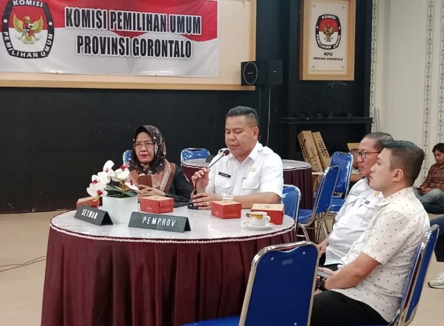 Sekwan Hadiri Rapat Pleno Penetapan Penggantian Calon Terpilih Anggota DPRD